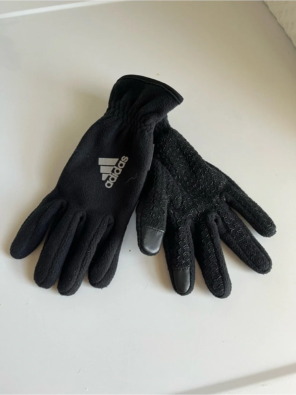 Women’s adidas gloves